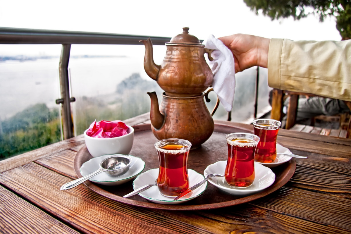 Türkiye’de Çayın İki Yüzü: Türk Çayı mı, Kaçak Çay mı?